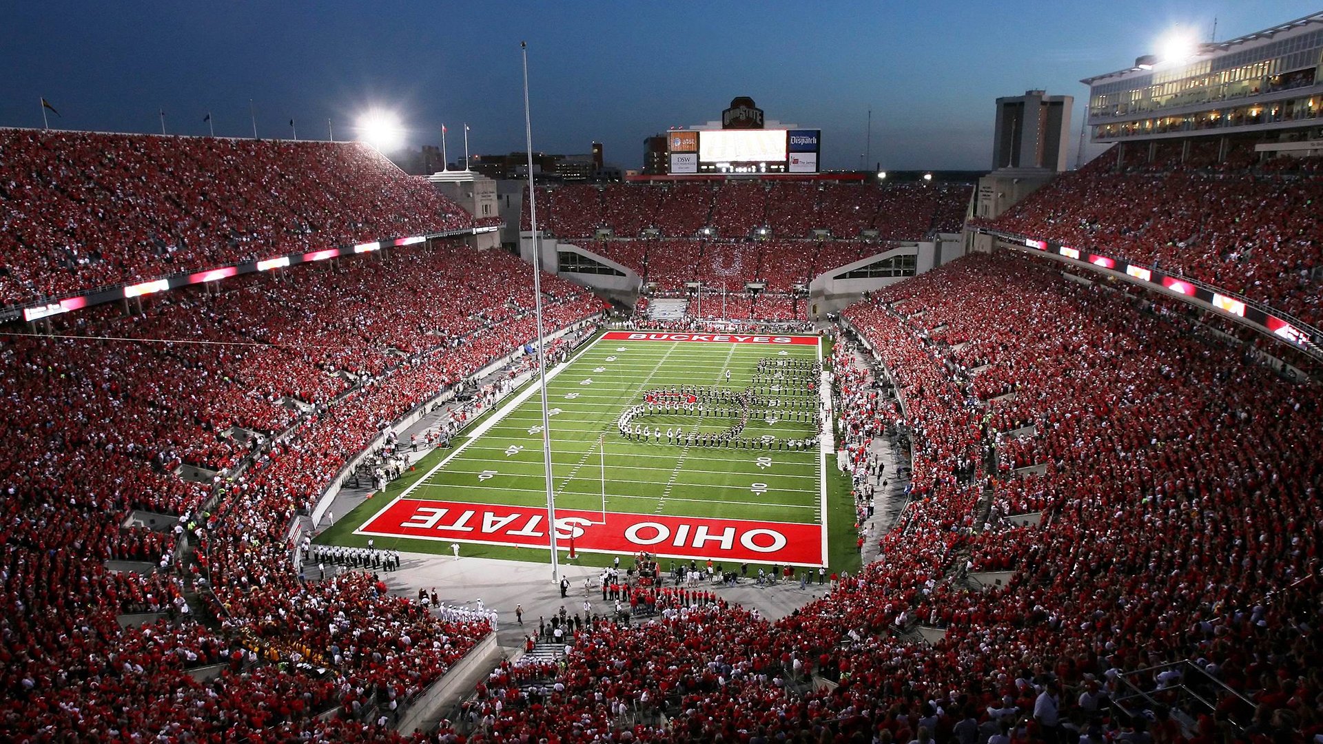 安东·李恩：全黑队中场的“调度员”，准确判断每一次进攻时机