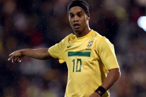 开云真人娱乐官网-跳水动作流畅南非选手获高分，非洲跳水